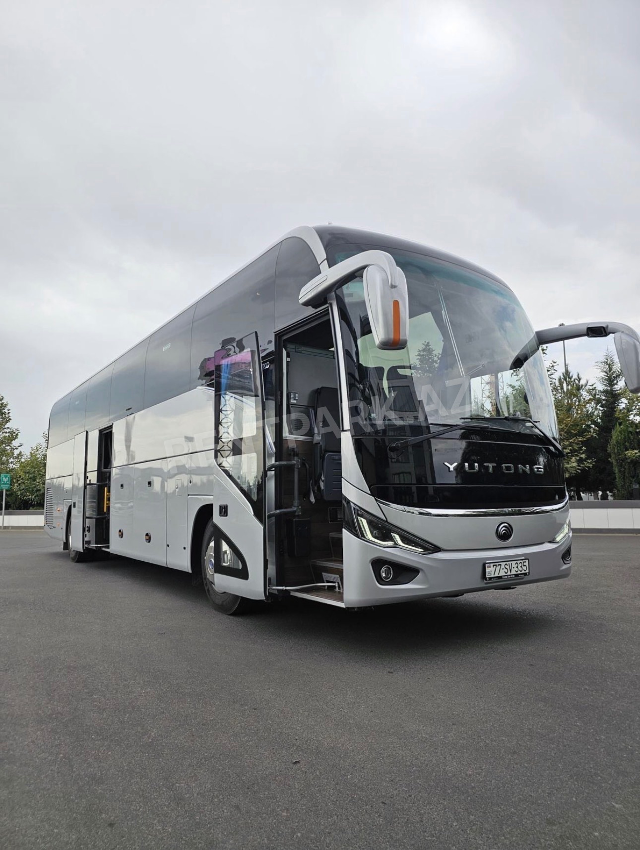 Yutong C12 Pro