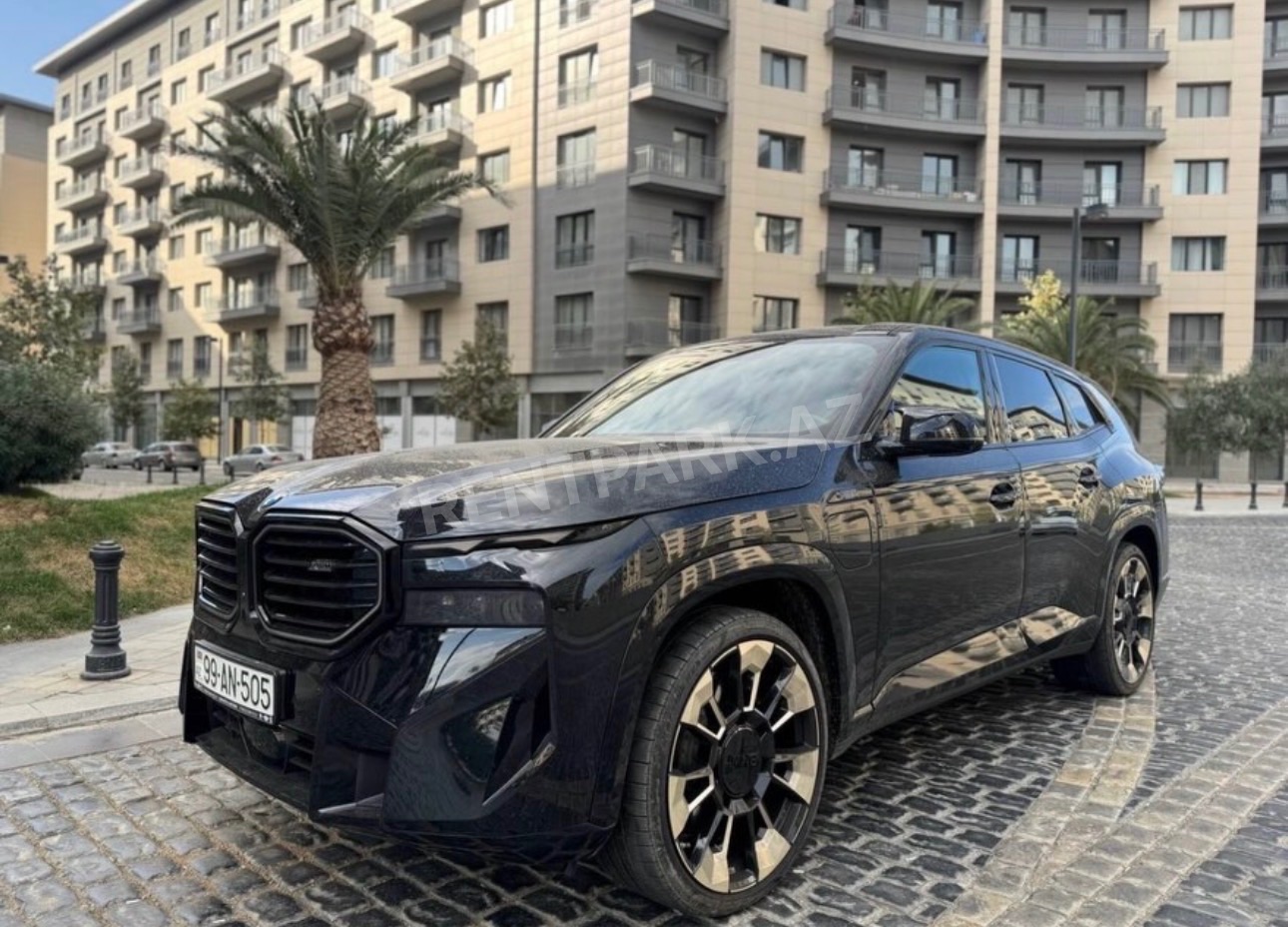 BMW XM