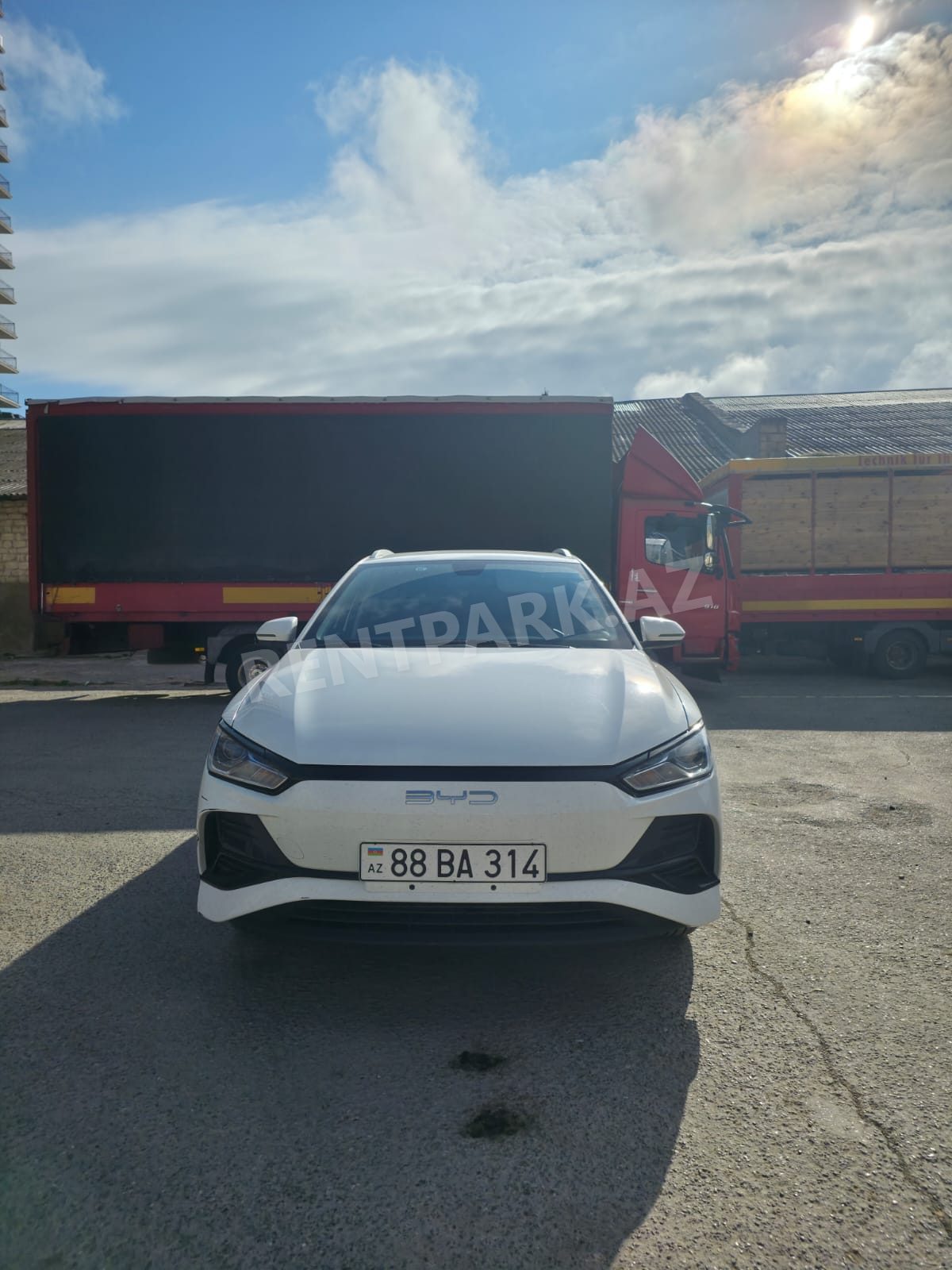 BYD e2