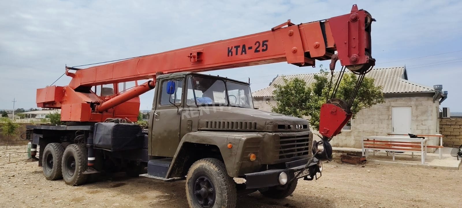 KrAZ KTA-25