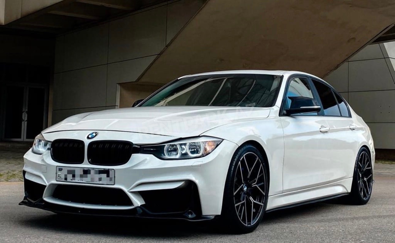 BMW 330