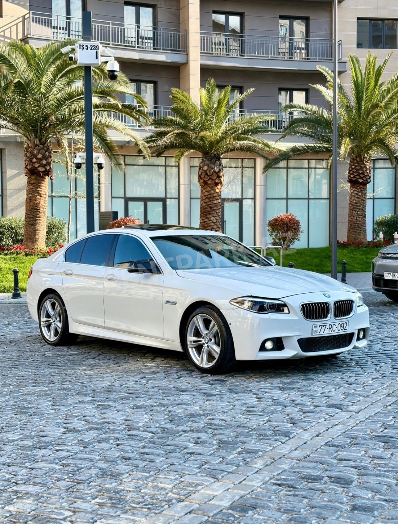 BMW 530
